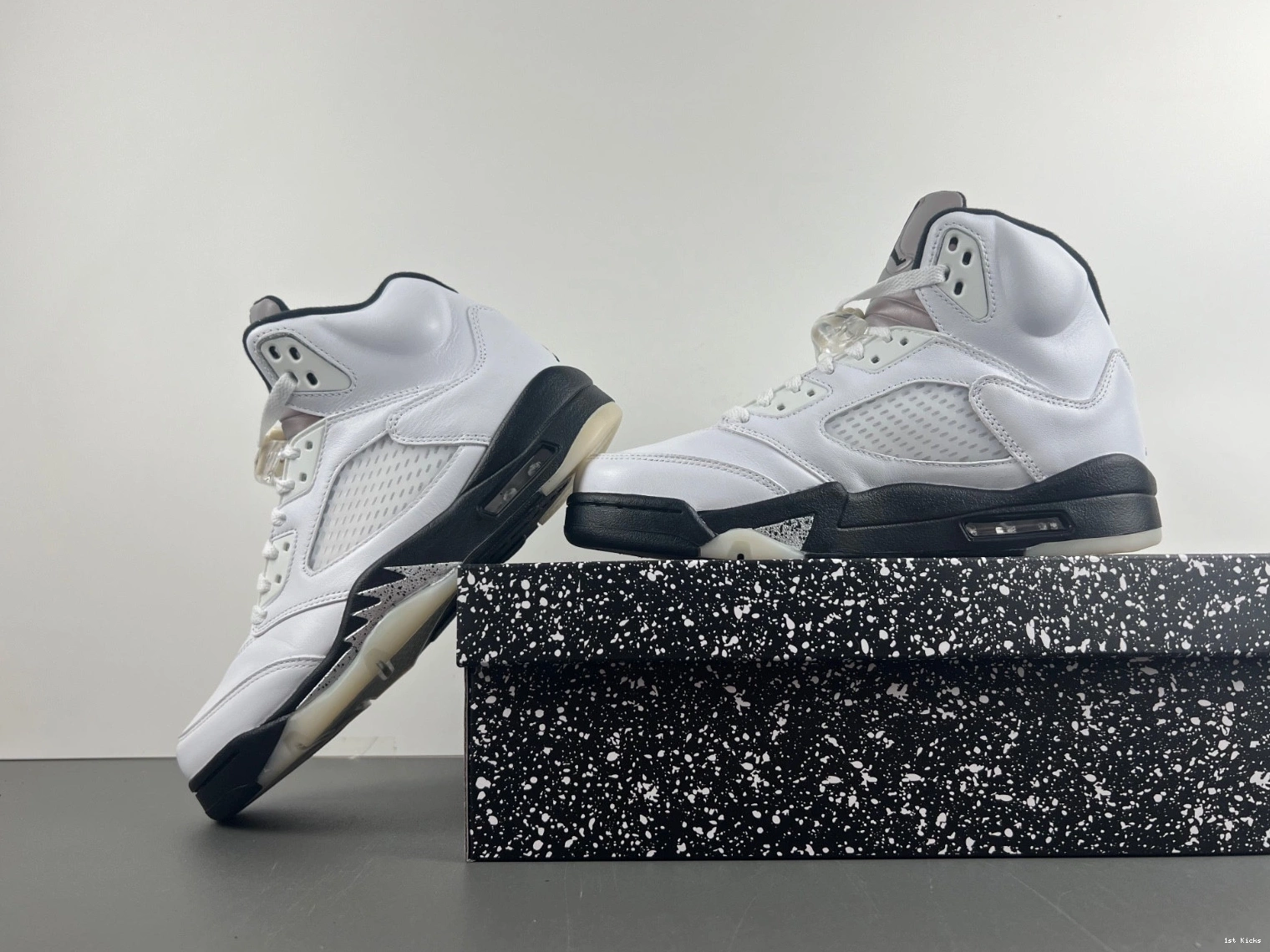5 Black Air DD0587-110 Jordan White 0126